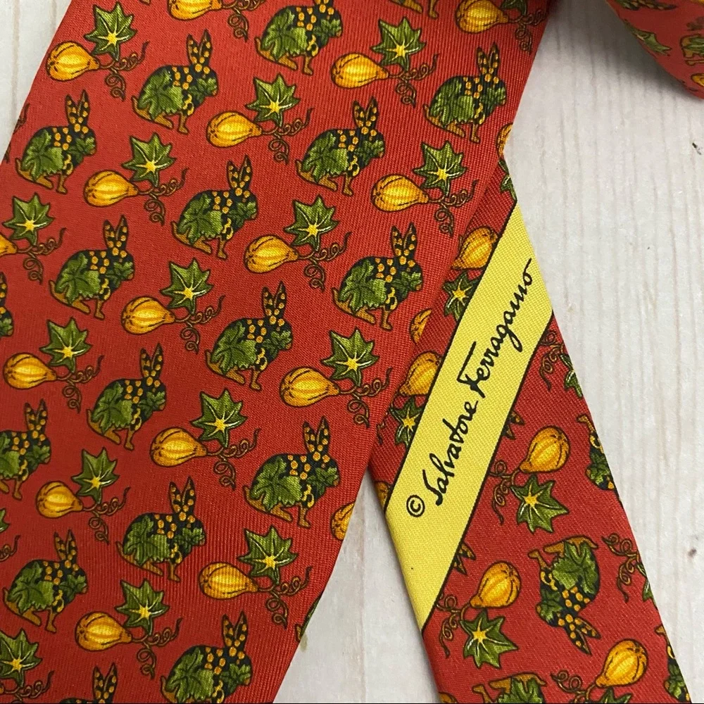 Salvatore Ferragamo Silk Red Holiday Abstract Festive Bunny Tie